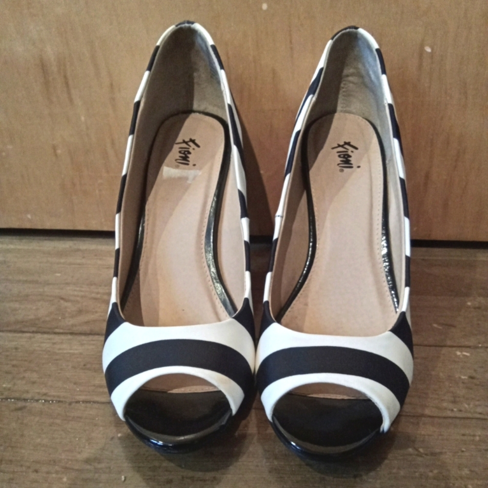 Fioni black and white striped high heels